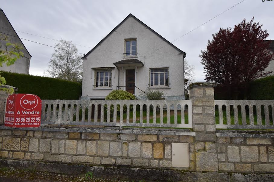 Vente maison 5 pièces  à Pouilly-sur-Loire (58150), 150 000 €