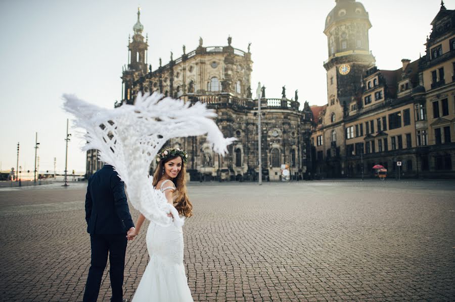 Wedding photographer Oleksandr Ladanivskiy (ladanivskyy). Photo of 30 December 2015