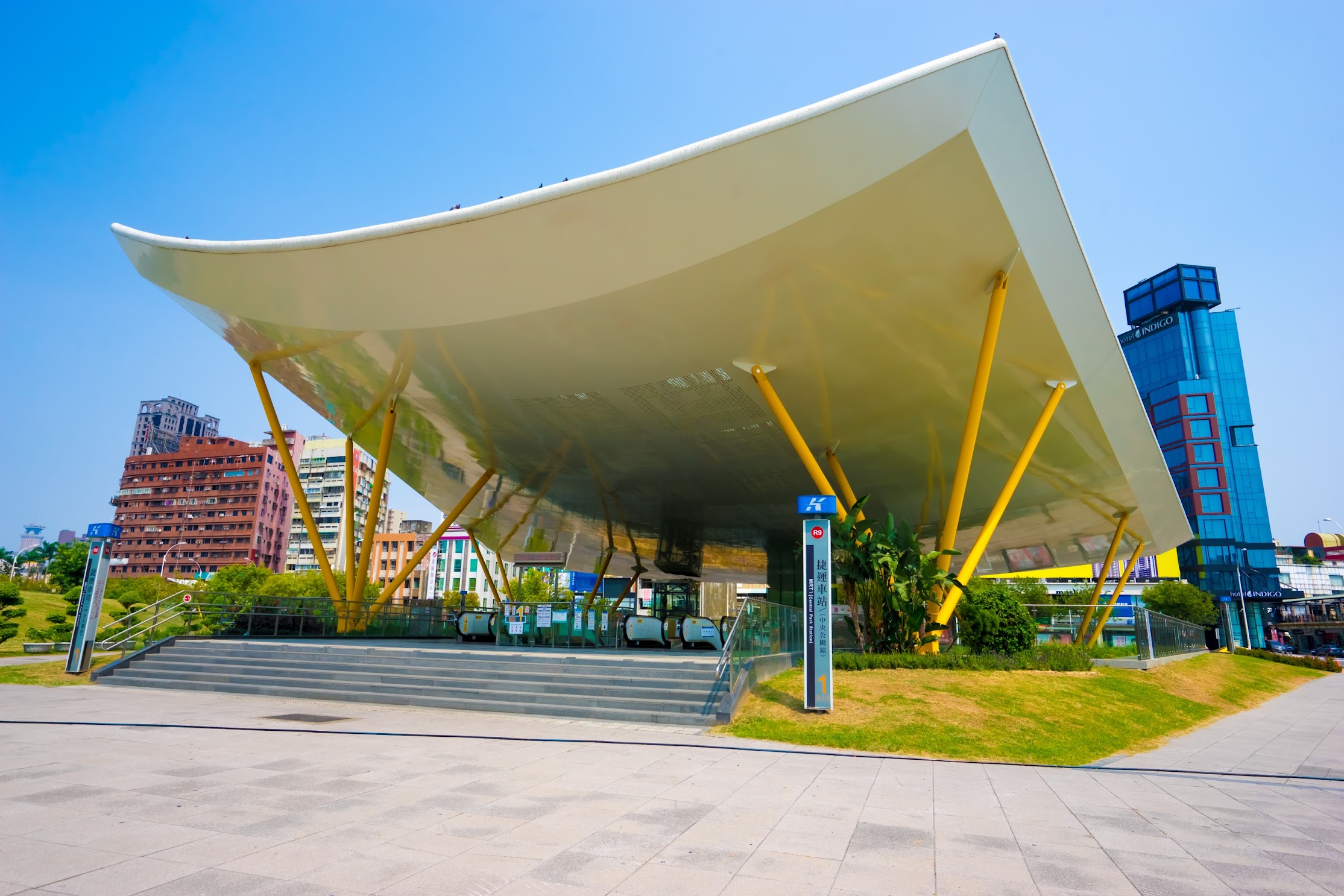 台湾 高雄 中央公園駅1