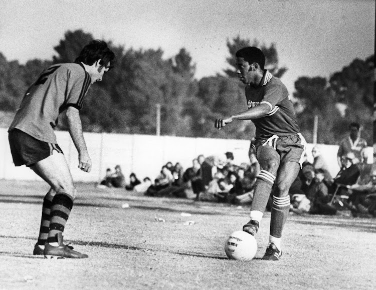 Jerry Sadike tries to dribble past Harvey of Highlands Park at the Willowmoore Park Stadium on May 15 1978. © Arena Holdings