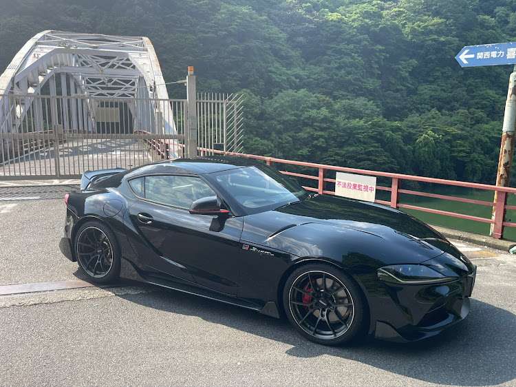 スープラのRAYS VOLKRACING・TRDエアロ・HKSスーパーターボマフラーに関するカスタム事例の投稿画像1枚目