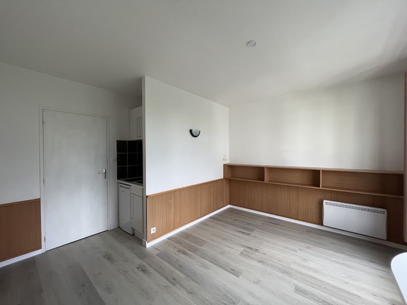 Location  appartement 1 pièce 21 m² à Rodez (12000), 367 €