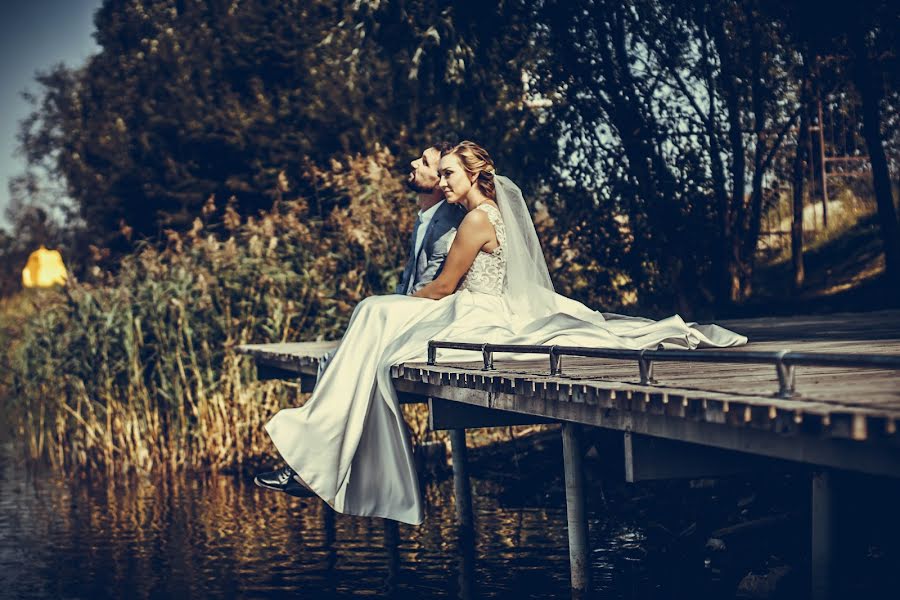 Wedding photographer Oksana Ivanova (oksanaivanova). Photo of 23 October 2019