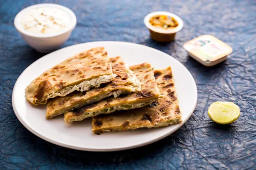 Onion And Gobhi Paratha