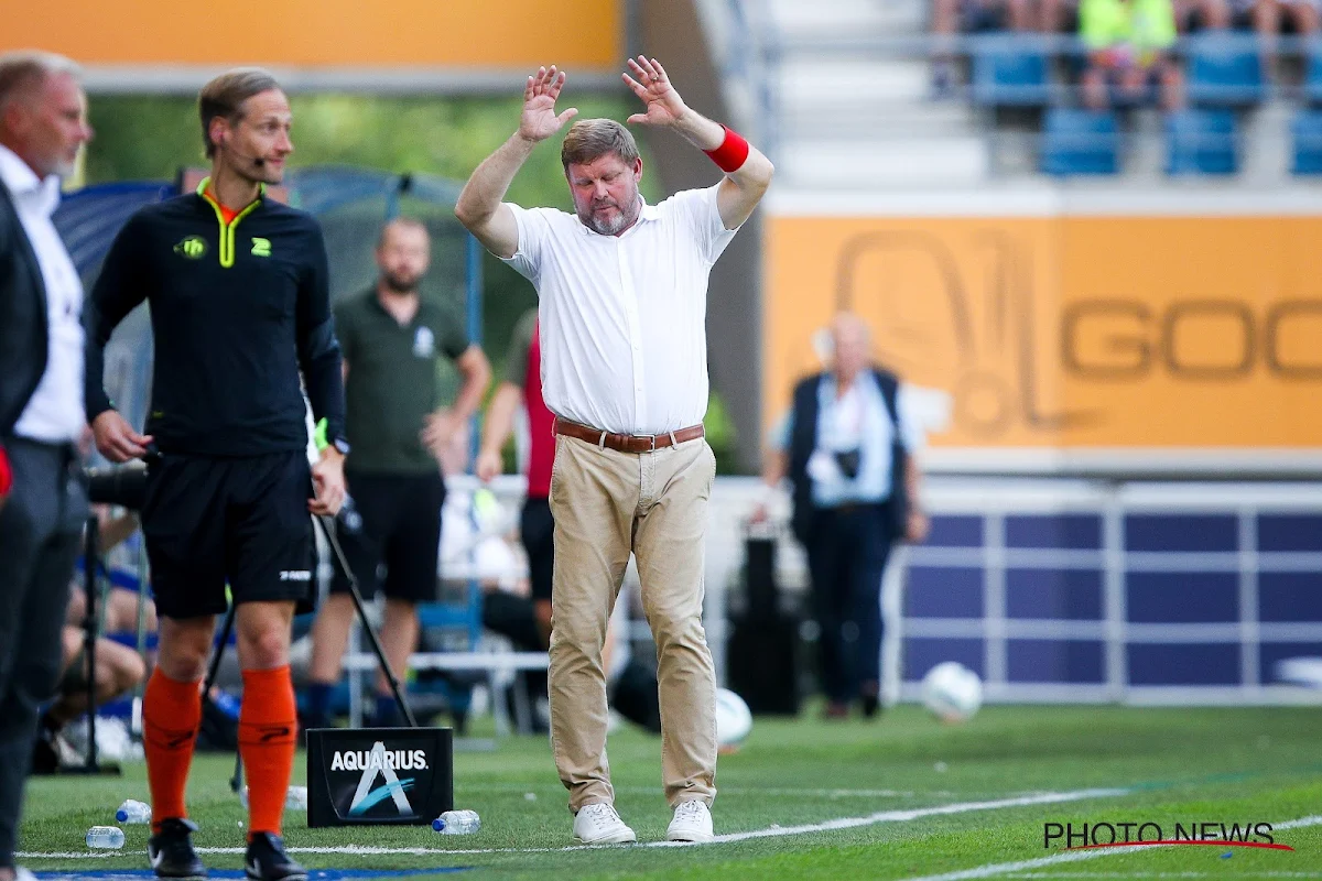 Vanhaezebrouck reageert na vreemde persconferentie: "Cuypers was ook een speler van de coach die ze niet wilden ..."