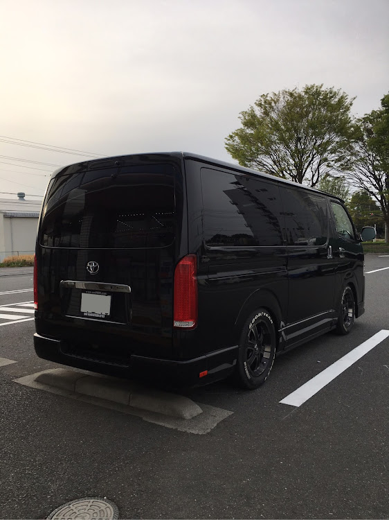 ハイエースバンのMOMOTARO_ANELAさんが投稿したカスタム事例の投稿画像1枚目