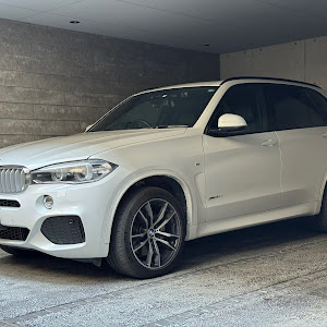 X5 xDrive 50i