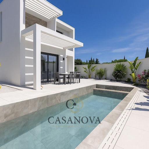 House with pool and terrace 1