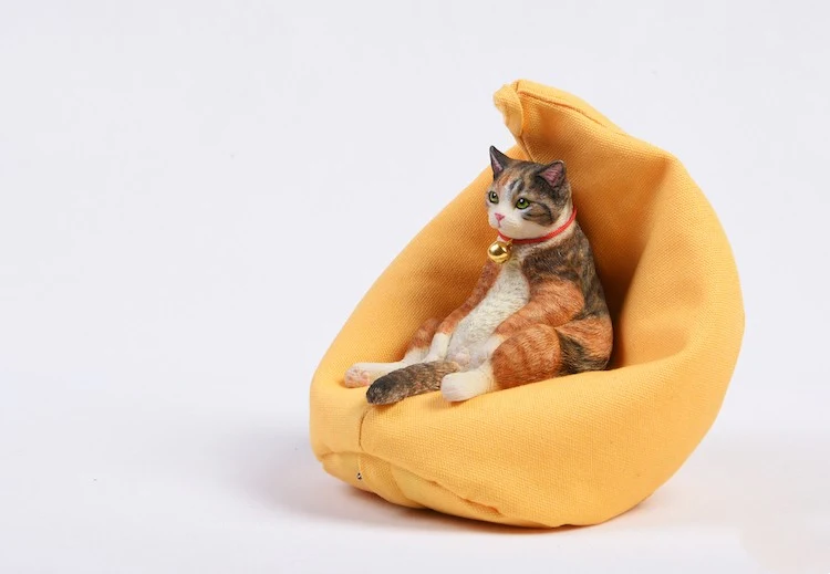 Charmants Ornements de Voiture Chat Paresseux, Modèle de Chat Miniature pour Décoration Automobile. Ajoutez une touche mignonne et relaxante à votre véhicule.