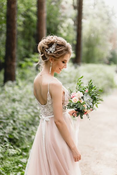 Fotógrafo de casamento Arina Batrakova (arinabat). Foto de 6 de fevereiro 2019