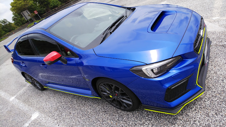 WRX STIのドライブ・浜名湖・東名高速道路・浜名湖SA・本宮山に関するカスタム事例の投稿画像1枚目