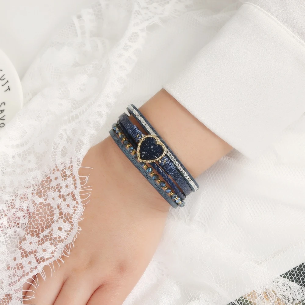 Title 12, Pulsera de corazón tejida a mano en cuero de al...