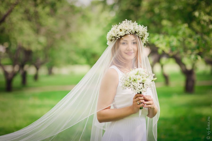 Wedding photographer Yuliana Vorobeva (julianika). Photo of 14 July 2014