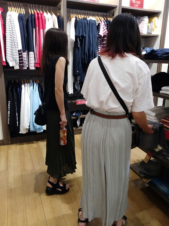 スイフトの家族でお出かけ・shoppingか！📷活か！・つぶ貝が好きです🍣・三井アウトレットパーク入間に関するカスタム事例の投稿画像4枚目