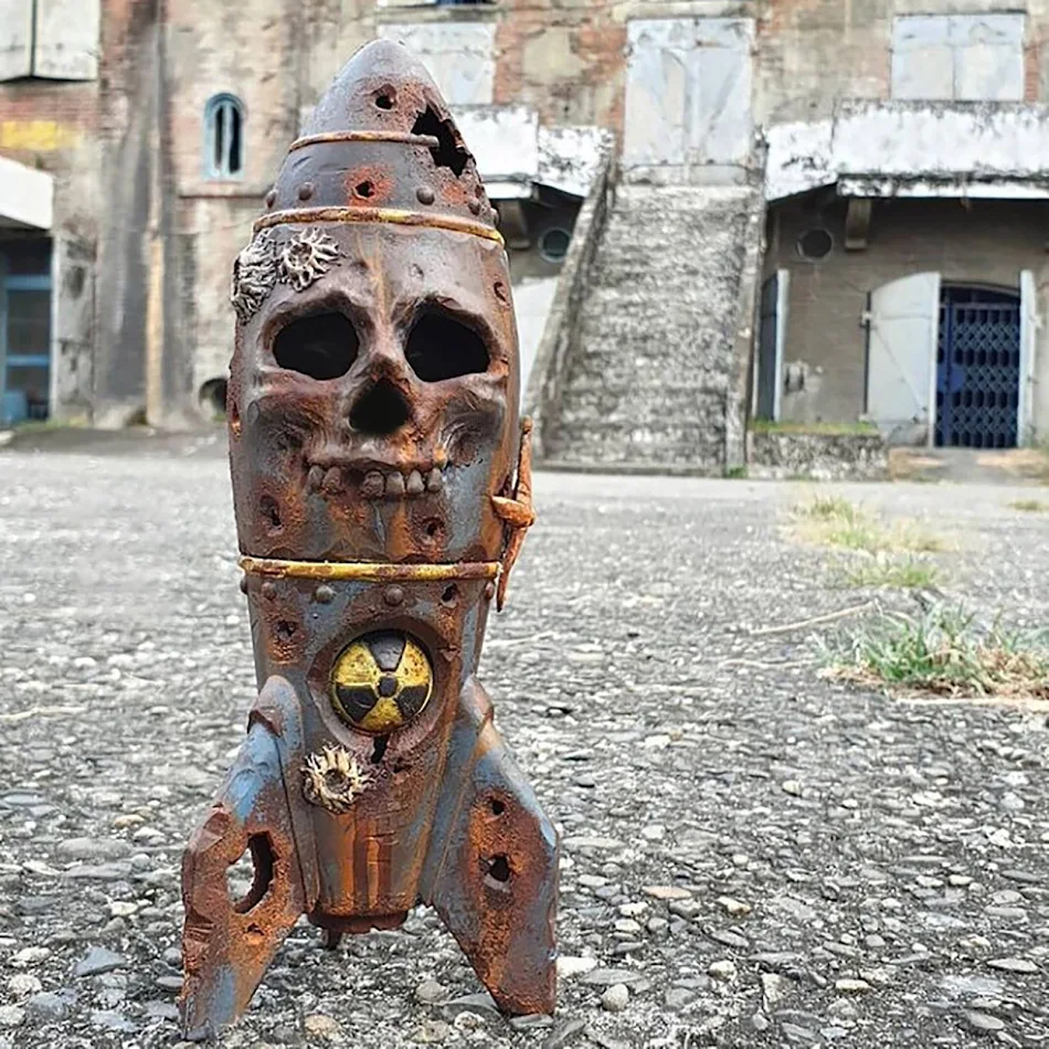 Skeleton Bomb hars ambacht – Kleine nucleaire oorlogskop van hars. Opvallende en gedetailleerde decoratie voor verzamelaars.