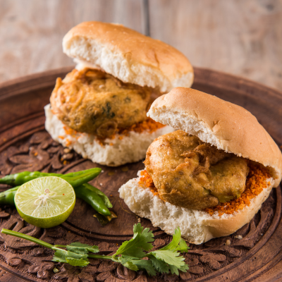 Veg Classic Masala Vada Pav (2 Pcs)