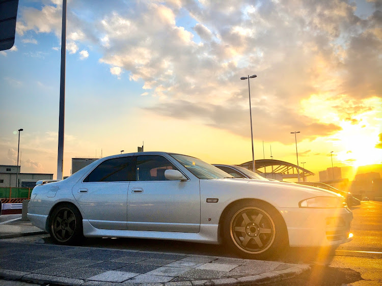 スカイラインの朝日夕日コラボ・toyochanのお題🤣・スカイラインと千葉の風景・toyochan巨匠おめでとう🥳㊗️🎉・NISSAN 90th Anniversaryに関するカスタム事例の投稿画像2枚目
