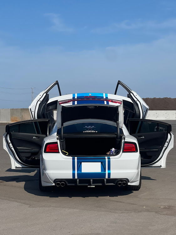 チャージャーのDODGE CHARGER'S・ダッジチャージャーズ・ガルウィング・エンジェルリング・充実した休日に関するカスタム事例の投稿画像11枚目