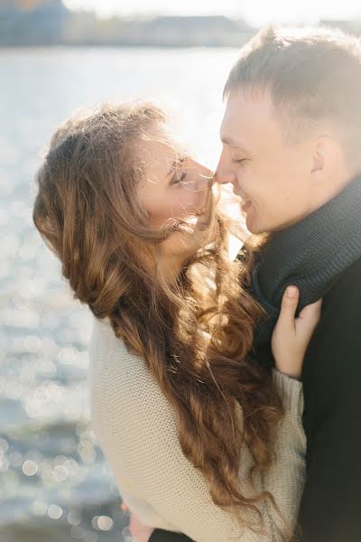 Fotógrafo de casamento Evgeniya Danilova (evgeniadi). Foto de 22 de outubro 2016