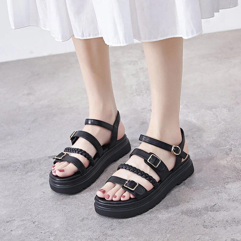 Nieuwe all-match platte sandalen voor studentes, feeënstijl, Koreaanse versie met dikke zool, perfect voor een comfortabele en trendy look.
