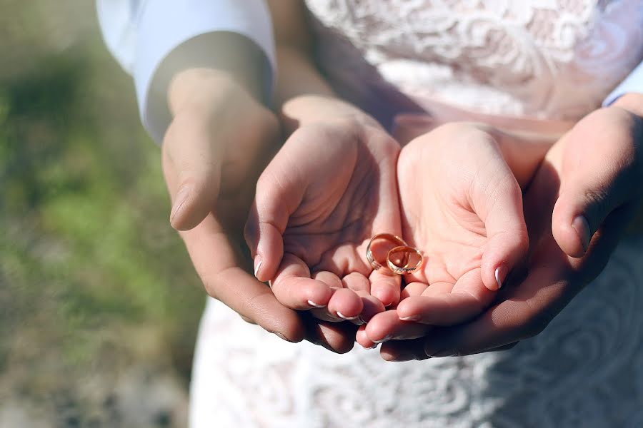 Wedding photographer Aleksandra Zhuzhakina (auzhakina51). Photo of 25 July 2017