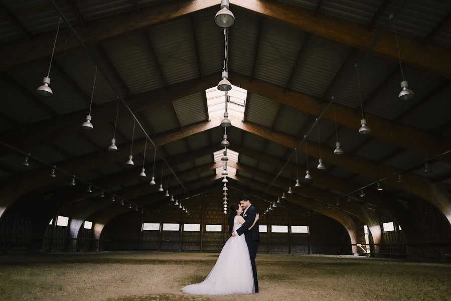 Fotografo di matrimoni Dragos Done (dragosdone). Foto del 12 febbraio 2018