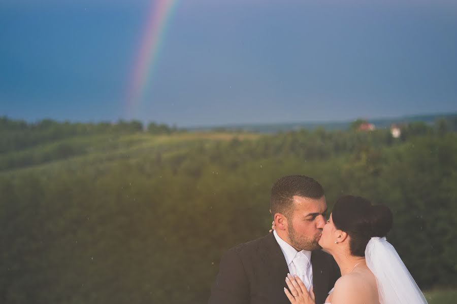 Wedding photographer Eszter Péter-Tóth (teszterfoto). Photo of 28 May 2018