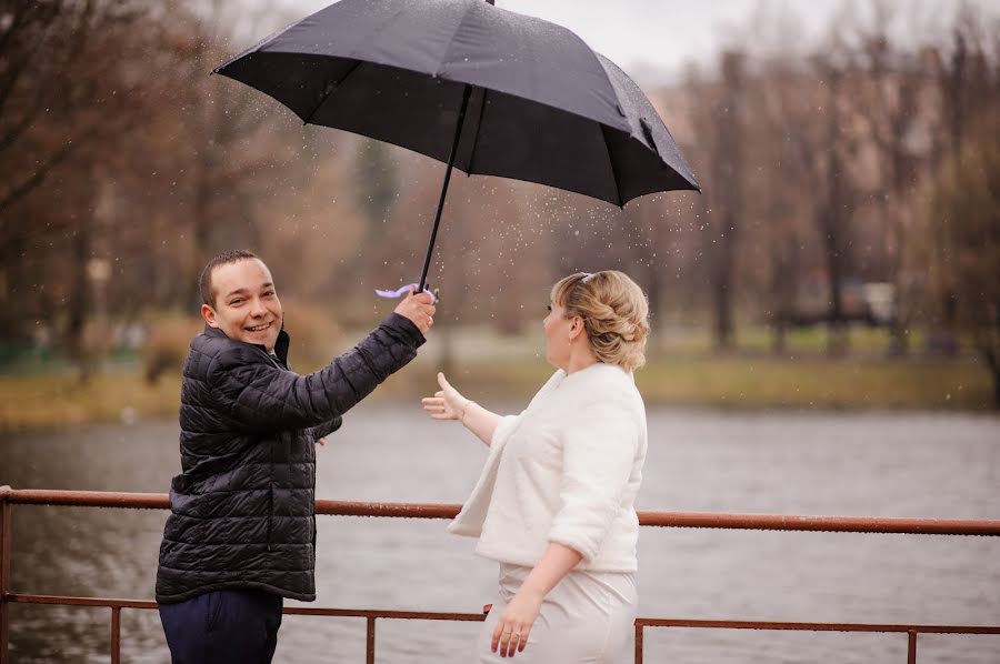 Fotografo di matrimoni Ekaterina Denisenko (byapple). Foto del 20 giugno 2016