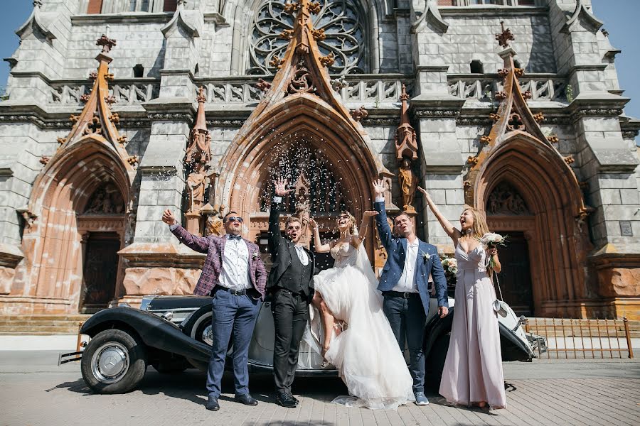 Fotografer pernikahan Olya Karrera (olyacarrera). Foto tanggal 15 September 2018