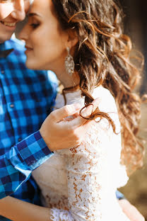 Fotógrafo de casamento Elena Zadko (elenazadko). Foto de 1 de maio 2017