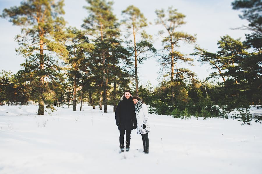 Wedding photographer Snezhana Kalashnikova (snezhannak). Photo of 17 April 2015