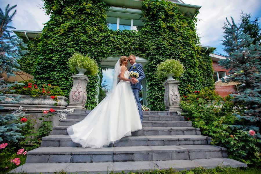 Fotógrafo de casamento Anzhelika Villius (villiusangel). Foto de 16 de julho 2017