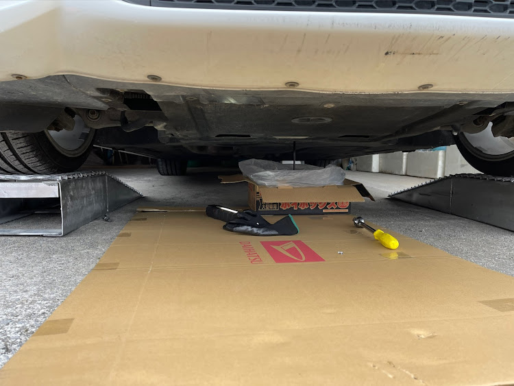 5シリーズ セダンの528i M-Sports・DIY・オイル交換&エレメント交換・リヤパッド交換に関するカスタム事例の投稿画像2枚目