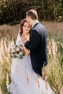 Fotografo di matrimoni Suzan Umelecká (martinkovazuzana). Foto del 14 aprile 2023