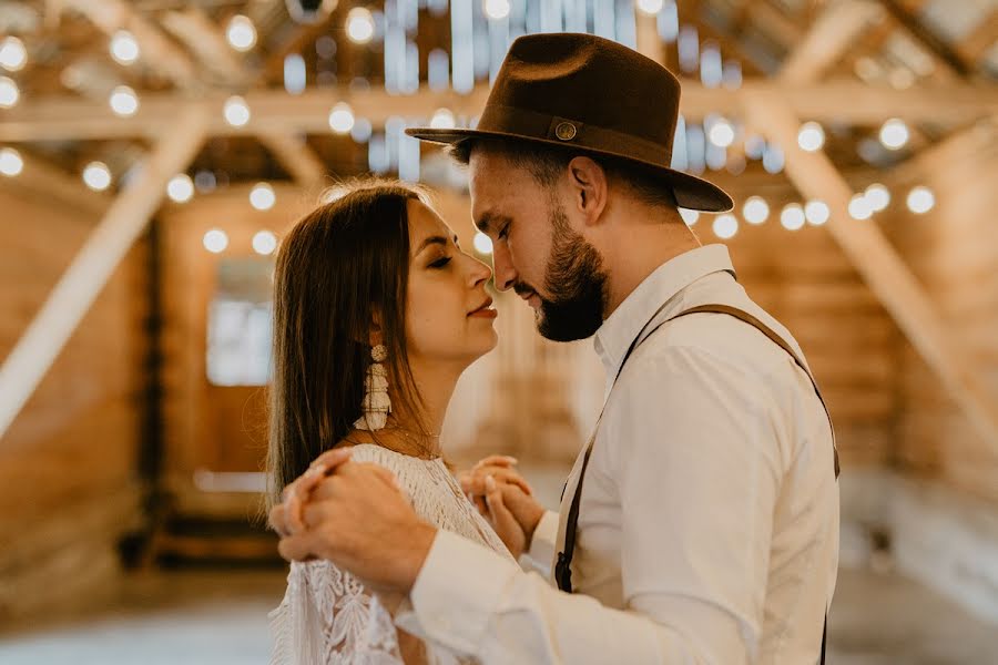 Fotografo di matrimoni Paweł Paśnik (lapaczewspomnien). Foto del 15 maggio 2020