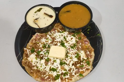 Butter Paneer Onion Uttapam