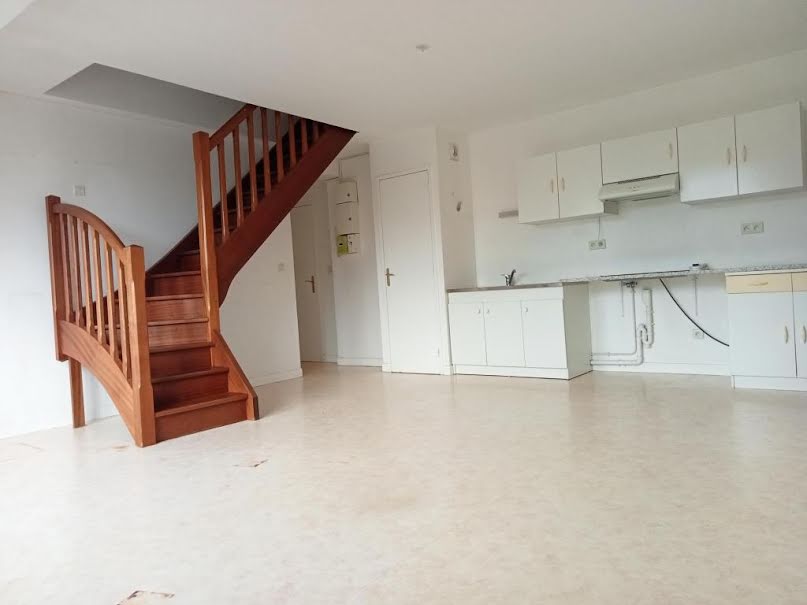 Location  appartement 3 pièces 67 m² à Amiens (80000), 800 €