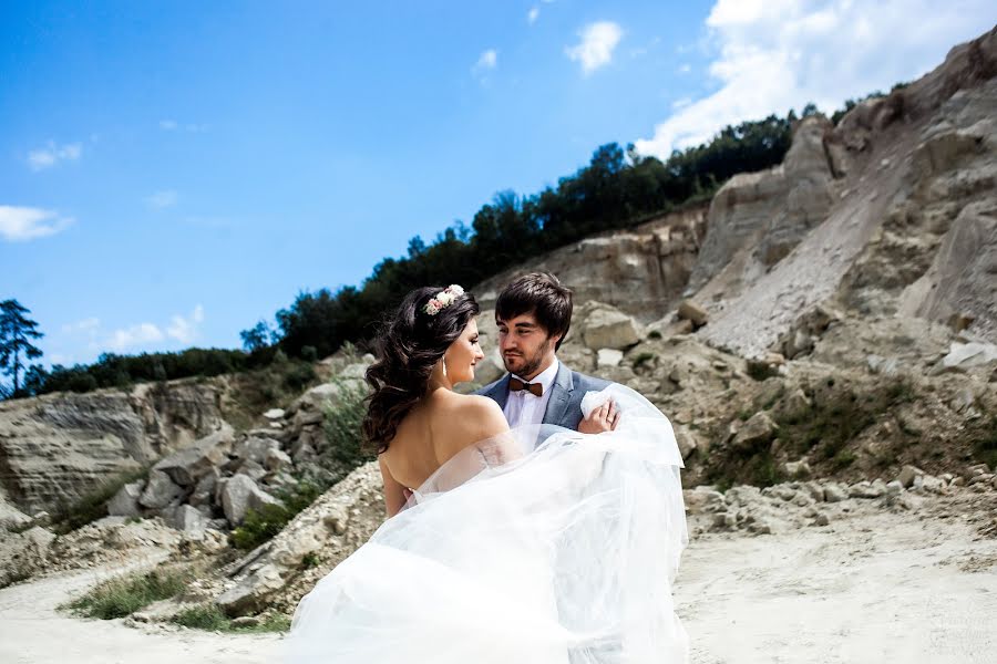 Fotografo di matrimoni Viktoriya Kuchma (victoriakuchma). Foto del 3 maggio 2019