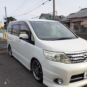 セレナ CC25