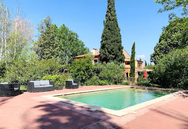 House with pool and terrace 9