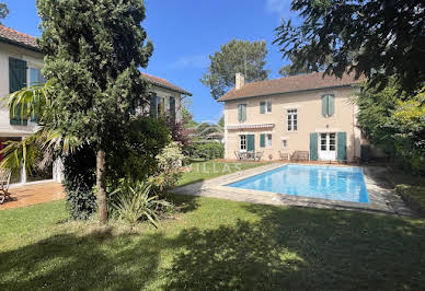 Villa avec piscine et terrasse 6