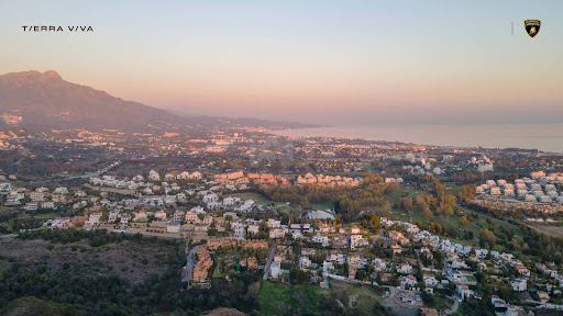 Maison avec piscine et jardin 1
