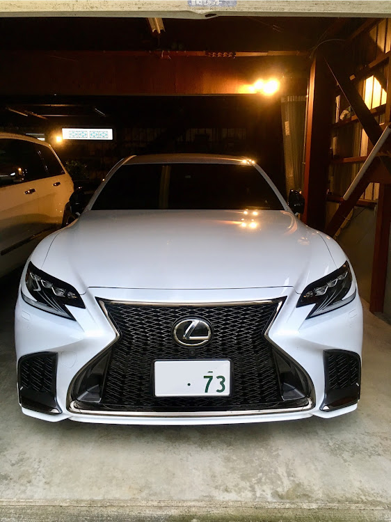 3シリーズ カブリオレのガレージ・車庫・家族車・レクサスに関するカスタム事例の投稿画像3枚目