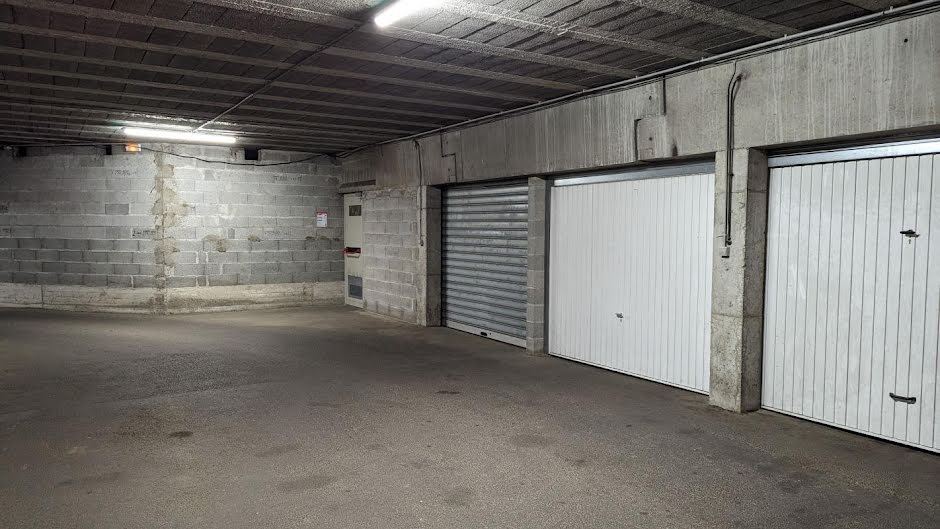 Vente parking  23 m² à Valence (26000), 13 000 €