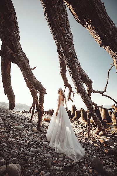 Fotografo di matrimoni Denis Vyalov (vyalovdenis). Foto del 5 luglio 2023