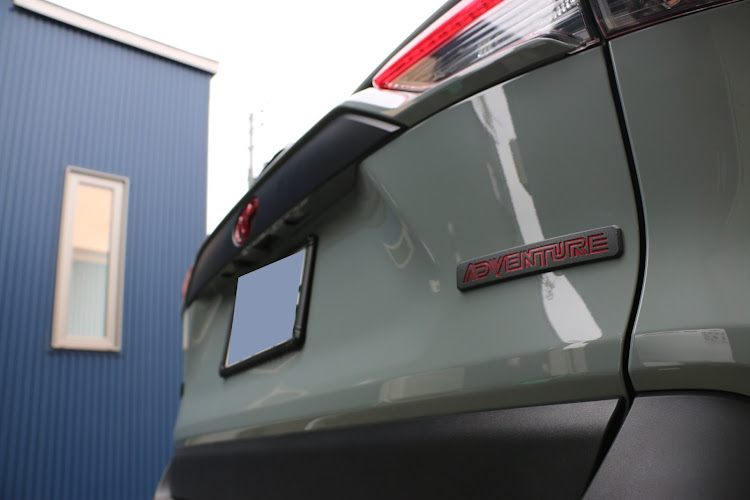 RAV4のお・し・ま・胃・death・タコマ風グリルエンブレム加工・ハニカムウメッシュ・まだだ、まだ終わらんよに関するカスタム事例の投稿画像4枚目