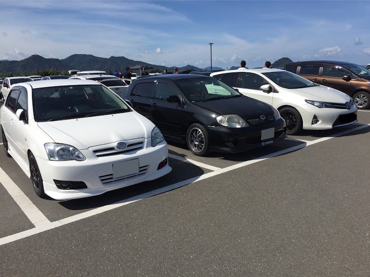 オーリスの萩MT・海鮮丼・カローラコラボに関するカスタム事例の投稿画像2枚目