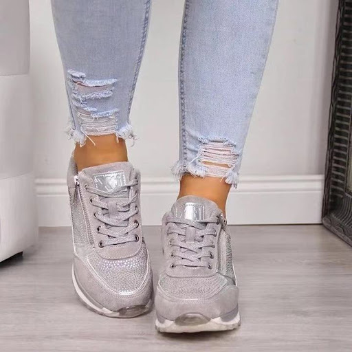 Title 8, Fashionable Korean casual shoes for men and wom...