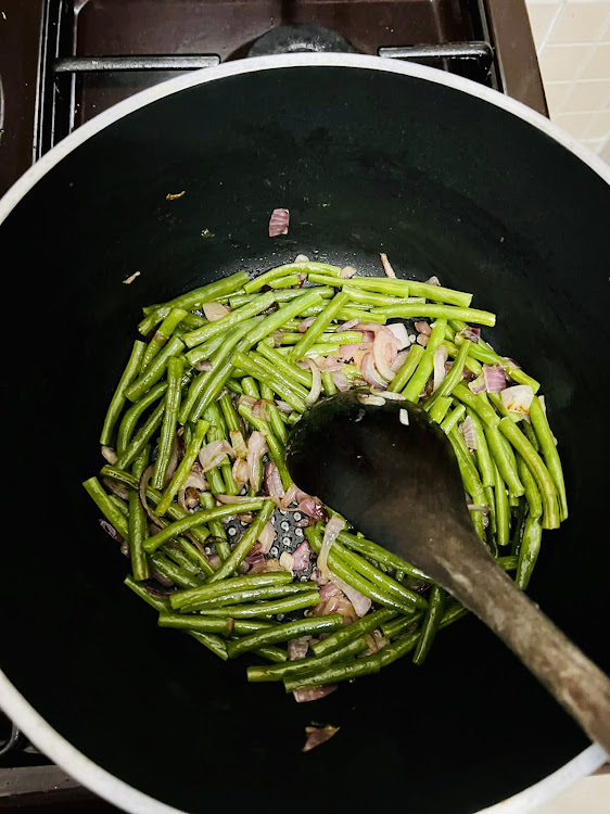 Sauteed onions with french beans