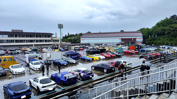 RX-7の榛名ロータリーミーティング・群馬遠征・まさかの…((( ；ﾟДﾟ)))ｶﾞｸｶﾞｸﾌﾞﾙﾌﾞﾙに関するカスタム事例の投稿画像24枚目